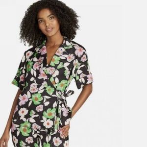 Who What Wear Black Floral Wrap Top